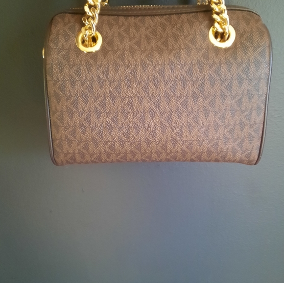 Michael kors satchel - Picture 3 of 3